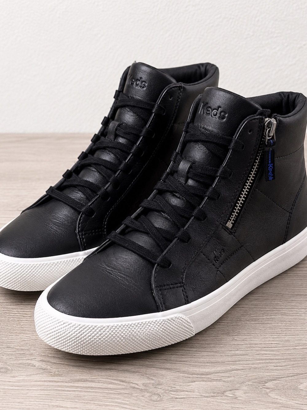 Keds Black Leather High Top Sneakers 🖤 Side Zip Casual Shoes Women’s Size 9.5